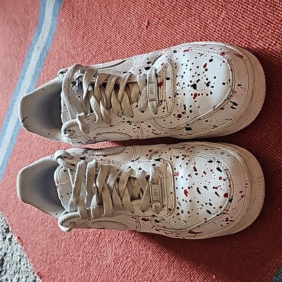 AWESOME CUSTOM BLACK AND RED SPLATTER NIKE AIR FORCE 1 SHOES - Picture 3 of 11